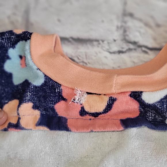 30- Baby Girl Bibs Bundle - Picture 4 of 7